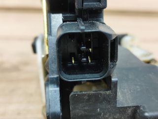 bontott MITSUBISHI LANCER Bal első Ajtózár