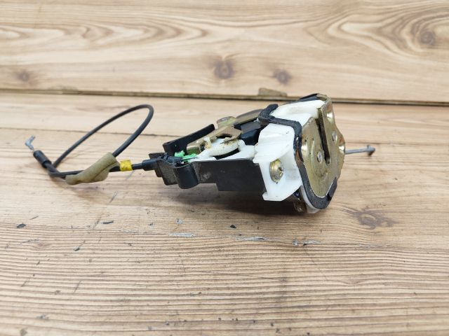 bontott MITSUBISHI LANCER Bal első Ajtózár