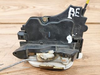 bontott MITSUBISHI LANCER Bal első Ajtózár