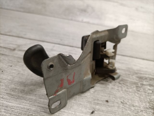 bontott MITSUBISHI LANCER Bal első Belső Kilincs