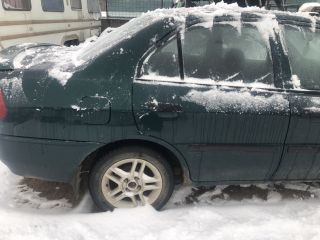 bontott MITSUBISHI LANCER Bal első Belső Küszöb Burkolat