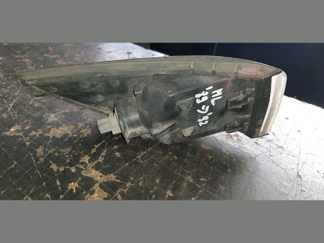 bontott MITSUBISHI LANCER Bal első Irányjelző