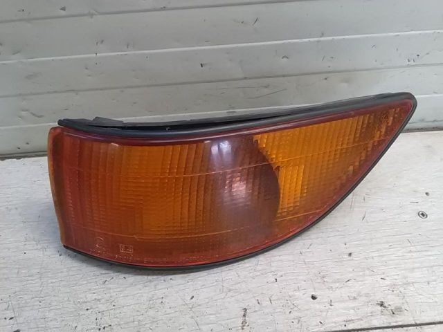 bontott MITSUBISHI LANCER Bal első Irányjelző