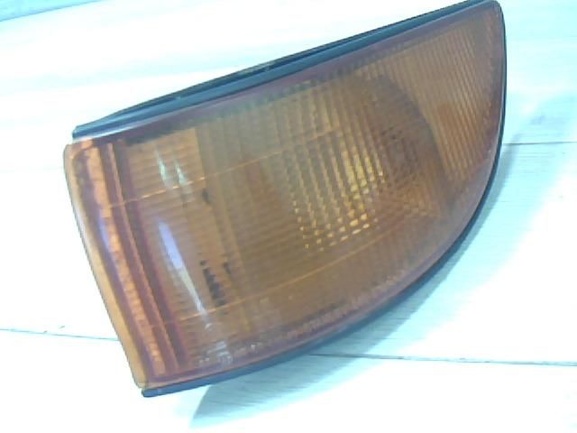 bontott MITSUBISHI LANCER Bal első Irányjelző