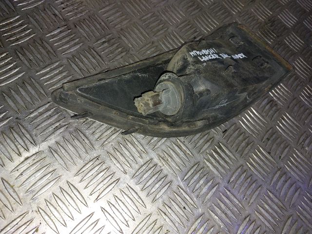 bontott MITSUBISHI LANCER Bal első Irányjelző