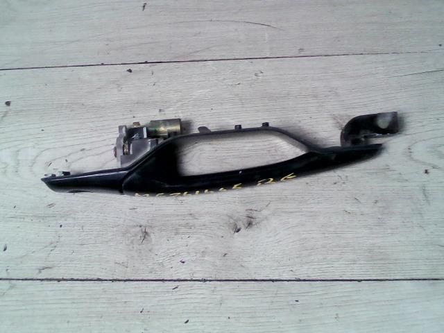 bontott MITSUBISHI LANCER Bal első Külső Kilincs