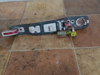 bontott MITSUBISHI LANCER Bal első Külső Kilincs