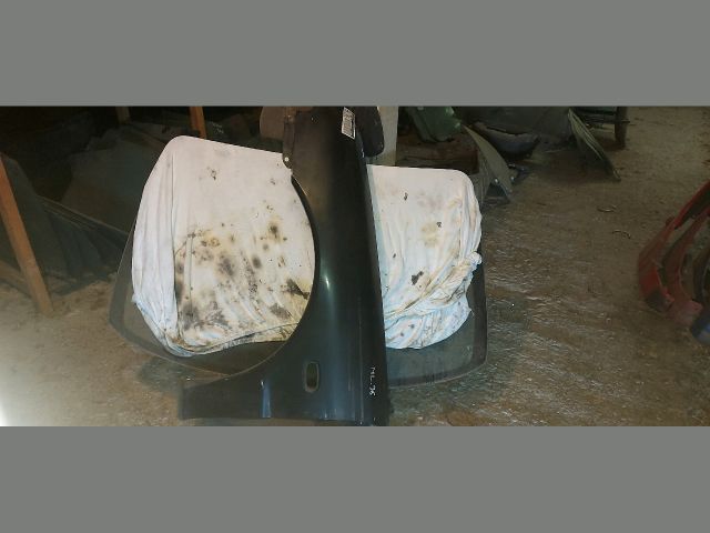 bontott MITSUBISHI LANCER Bal első Sárvédő