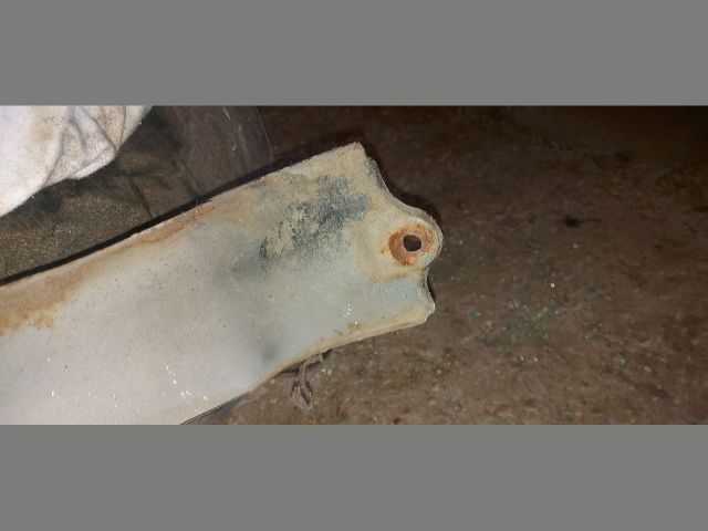 bontott MITSUBISHI LANCER Bal első Sárvédő