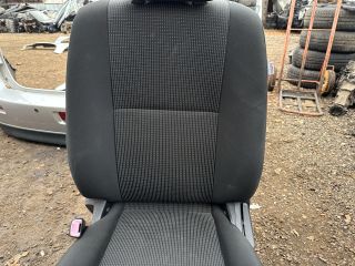 bontott MITSUBISHI LANCER Bal első Ülés