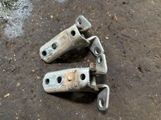 bontott MITSUBISHI LANCER Bal első Zsanér