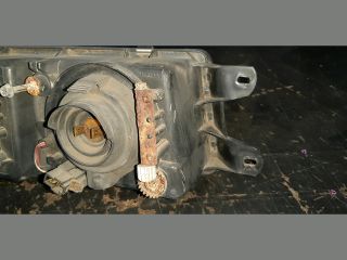 bontott MITSUBISHI LANCER Bal Fényszóró