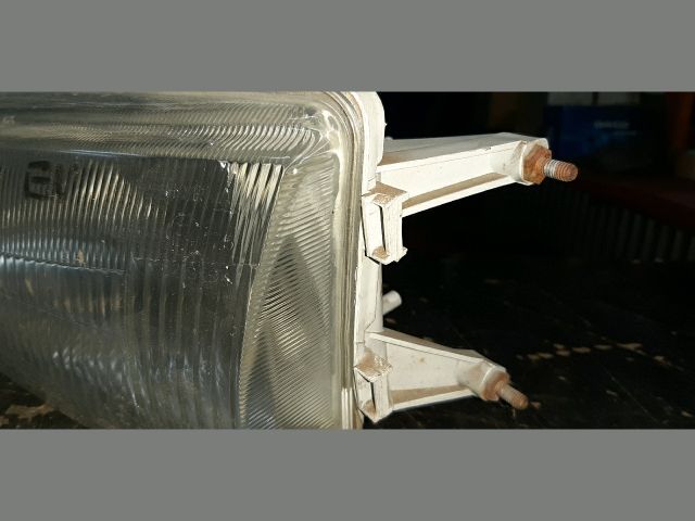 bontott MITSUBISHI LANCER Bal Fényszóró