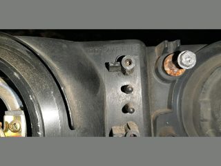 bontott MITSUBISHI LANCER Bal Fényszóró