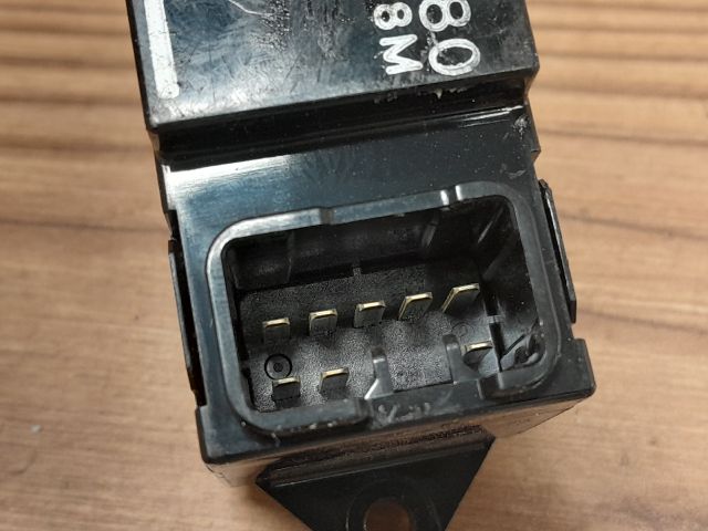 bontott MITSUBISHI LANCER Bal hátsó Ablakemelő Kapcsoló