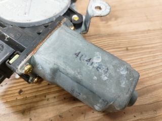 bontott MITSUBISHI LANCER Bal hátsó Ablakemelő Szerkezet (Elektromos)