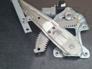 bontott MITSUBISHI LANCER Bal hátsó Ablakemelő Szerkezet (Elektromos)