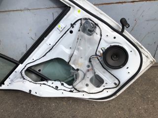 bontott MITSUBISHI LANCER Bal hátsó Ajtó (Üres lemez)