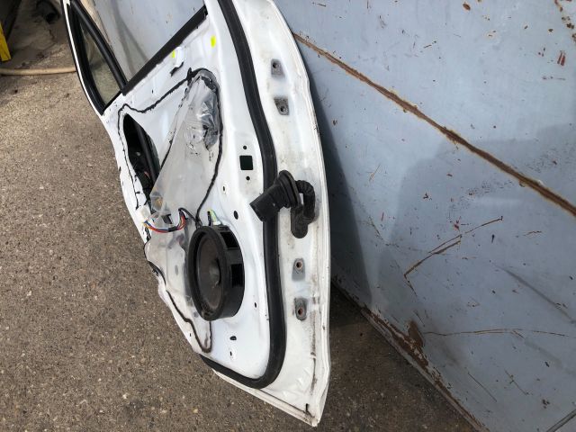 bontott MITSUBISHI LANCER Bal hátsó Ajtó (Üres lemez)