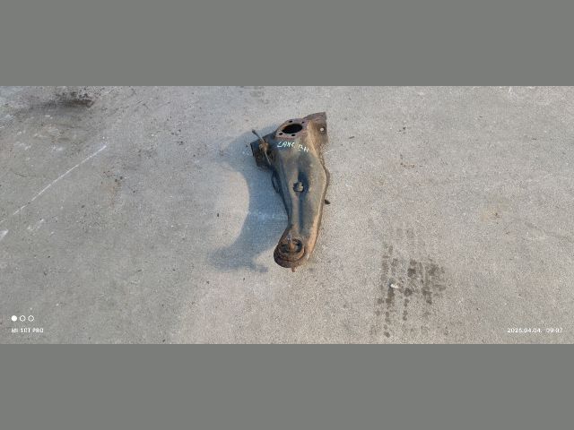 bontott MITSUBISHI LANCER Bal hátsó Alsó Lengőkar