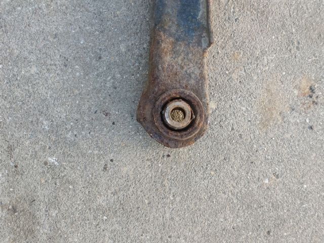 bontott MITSUBISHI LANCER Bal hátsó Alsó Lengőkar