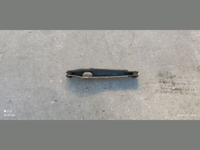 bontott MITSUBISHI LANCER Bal hátsó Alsó Lengőkar