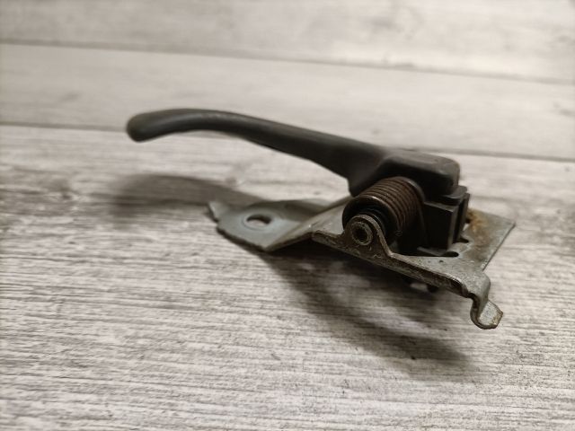 bontott MITSUBISHI LANCER Bal hátsó Belső Kilincs