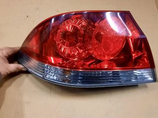 bontott MITSUBISHI LANCER Bal Hátsó Lámpa
