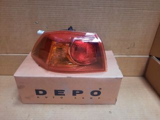 bontott MITSUBISHI LANCER Bal Hátsó Lámpa