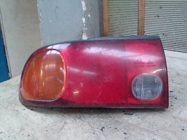 bontott MITSUBISHI LANCER Bal Hátsó Lámpa