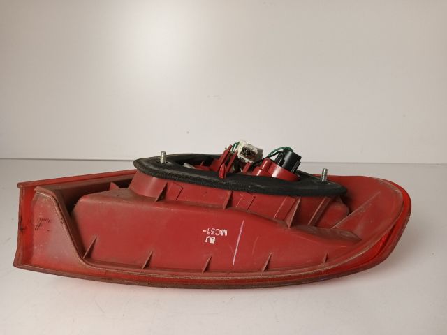 bontott MITSUBISHI LANCER Bal Hátsó Lámpa