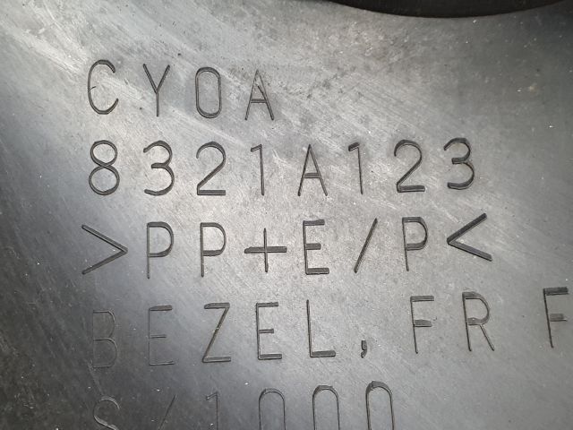 bontott MITSUBISHI LANCER Bal Ködfényszóró Lámpakeret