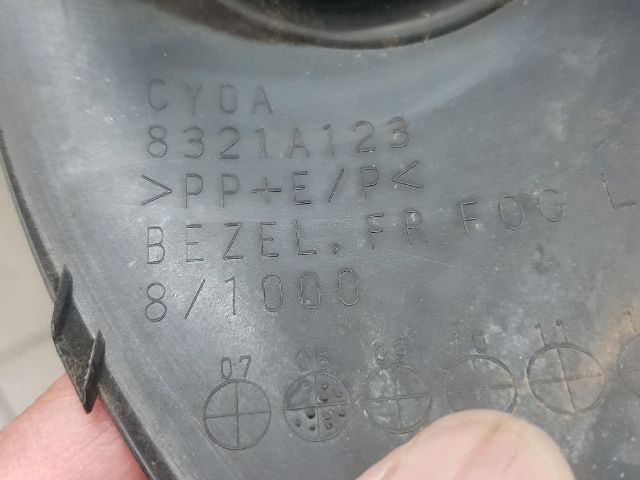 bontott MITSUBISHI LANCER Bal Ködlámpa Rács