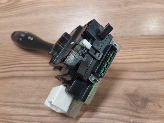 bontott MITSUBISHI LANCER Bal Kormánykapcsoló Irányjelző