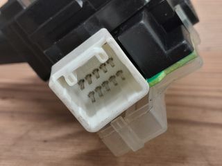 bontott MITSUBISHI LANCER Bal Kormánykapcsoló Irányjelző