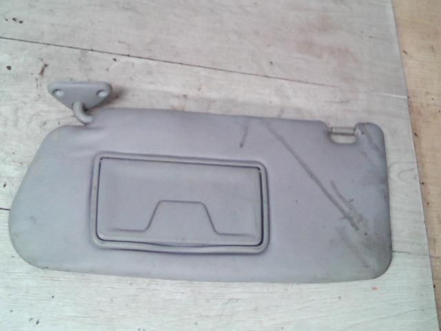 bontott MITSUBISHI LANCER Bal Napellenző