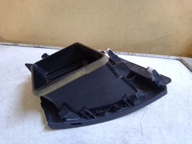 bontott MITSUBISHI LANCER Bal Szellőző