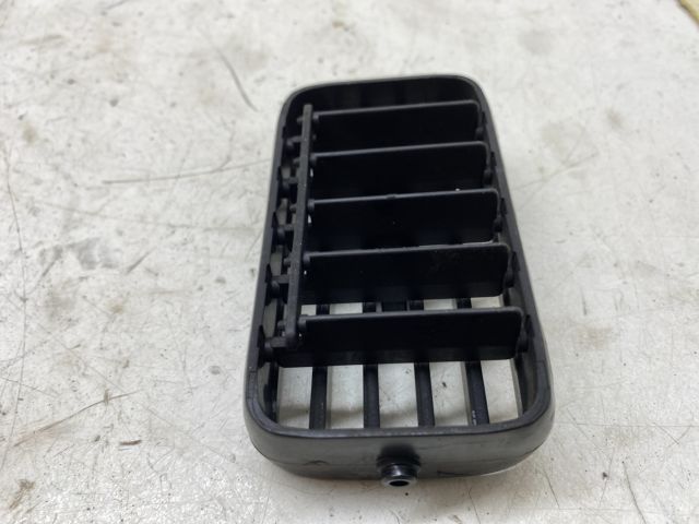 bontott MITSUBISHI LANCER Bal Szellőző