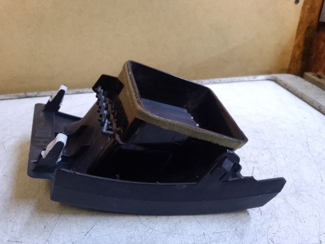 bontott MITSUBISHI LANCER Bal Szellőző