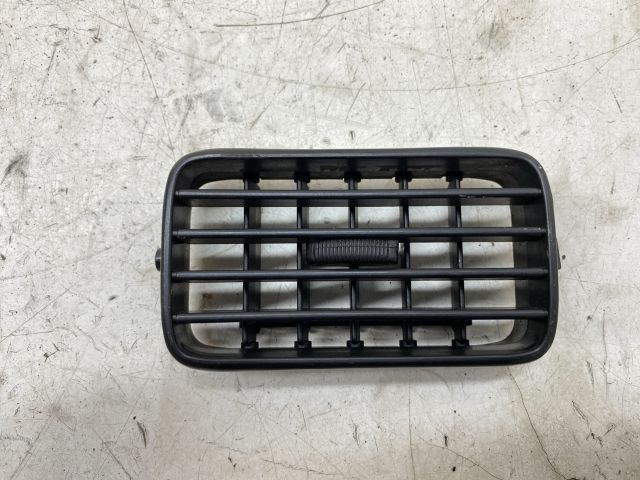 bontott MITSUBISHI LANCER Bal Szellőző