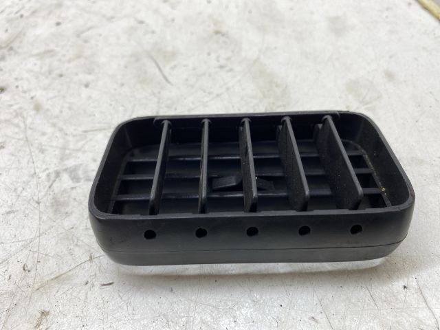 bontott MITSUBISHI LANCER Bal Szellőző