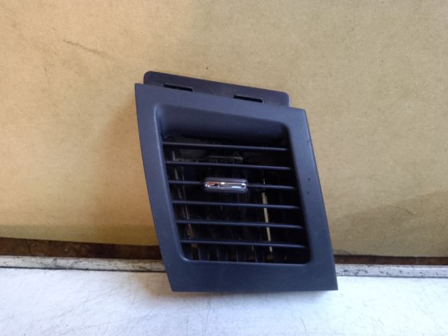 bontott MITSUBISHI LANCER Bal Szellőző