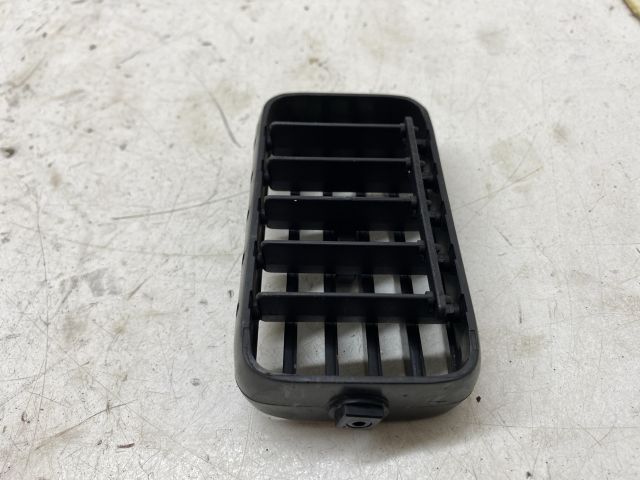 bontott MITSUBISHI LANCER Bal Szellőző