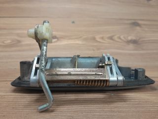 bontott MITSUBISHI LANCER Csomagtérajtó Kilincs