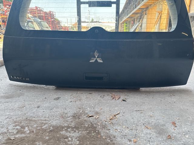 bontott MITSUBISHI LANCER Csomagtérajtó (Részeivel)