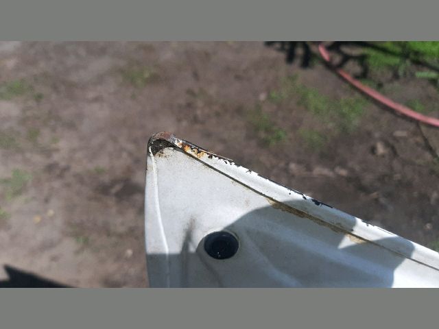 bontott MITSUBISHI LANCER Csomagtérajtó (Üres lemez)