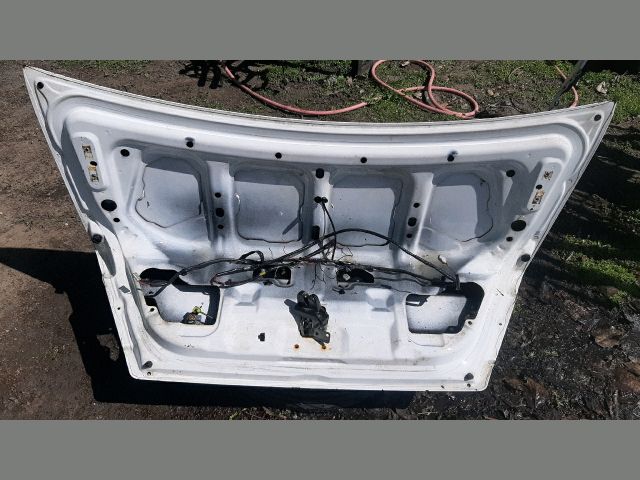 bontott MITSUBISHI LANCER Csomagtérajtó (Üres lemez)