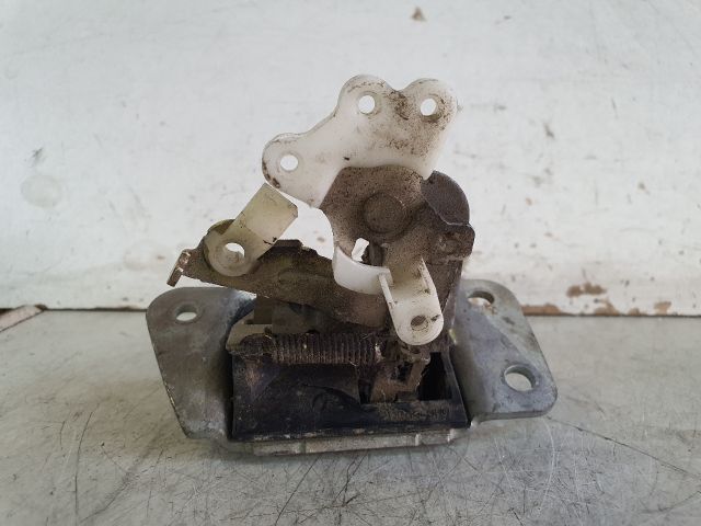 bontott MITSUBISHI LANCER Csomagtérajtó Zárszerkezet