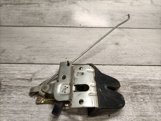 bontott MITSUBISHI LANCER Csomagtérajtó Zárszerkezet