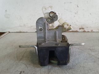 bontott MITSUBISHI LANCER Csomagtérajtó Zárszerkezet